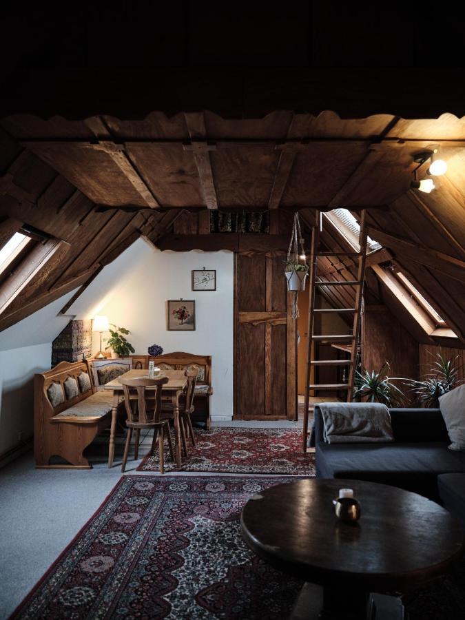 With 3 Apartments, Just Outside Berlin, Near To Tesla Apartment *