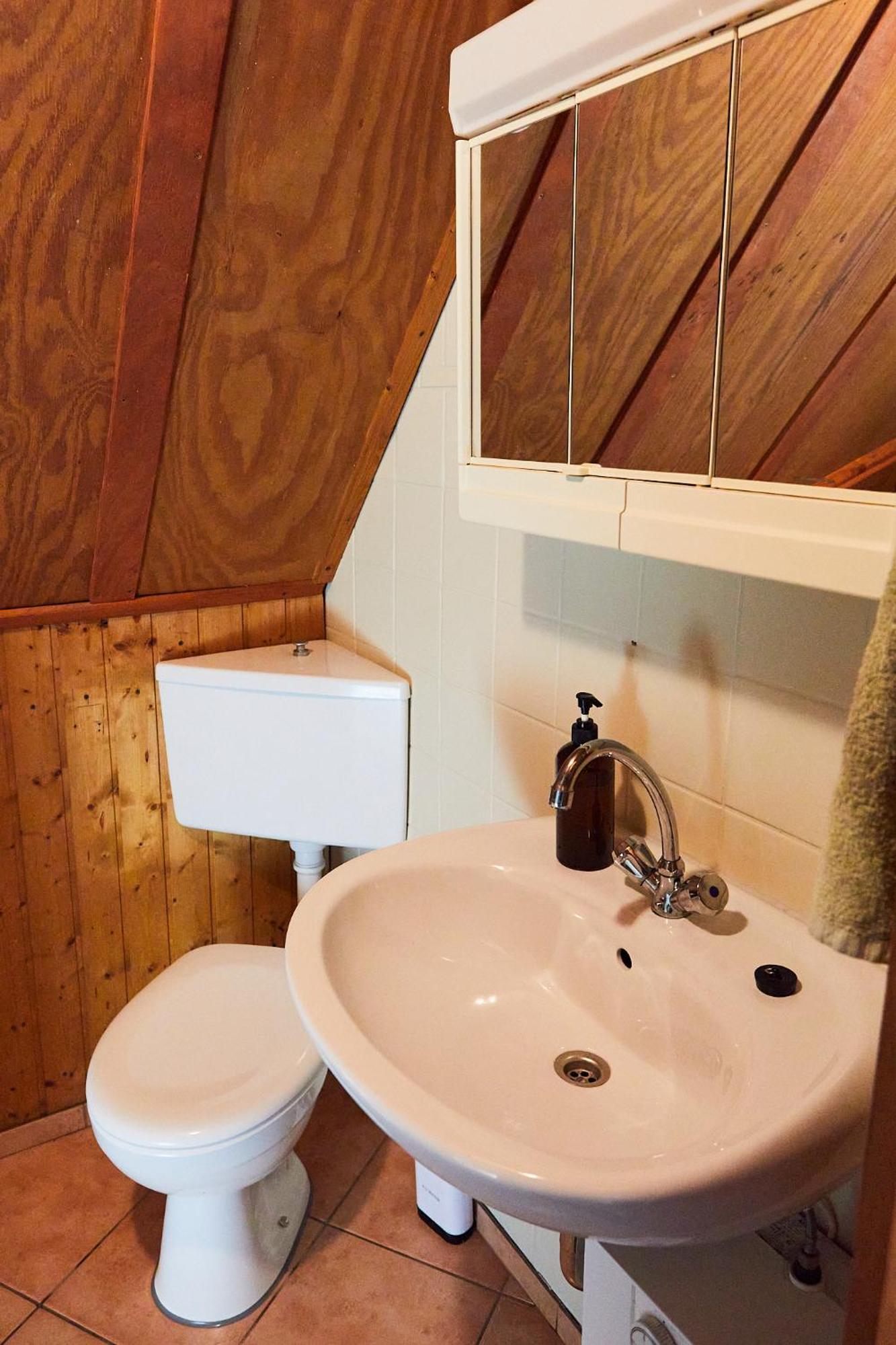 With 3 Apartments, Just Outside Berlin, Near To Tesla Burig