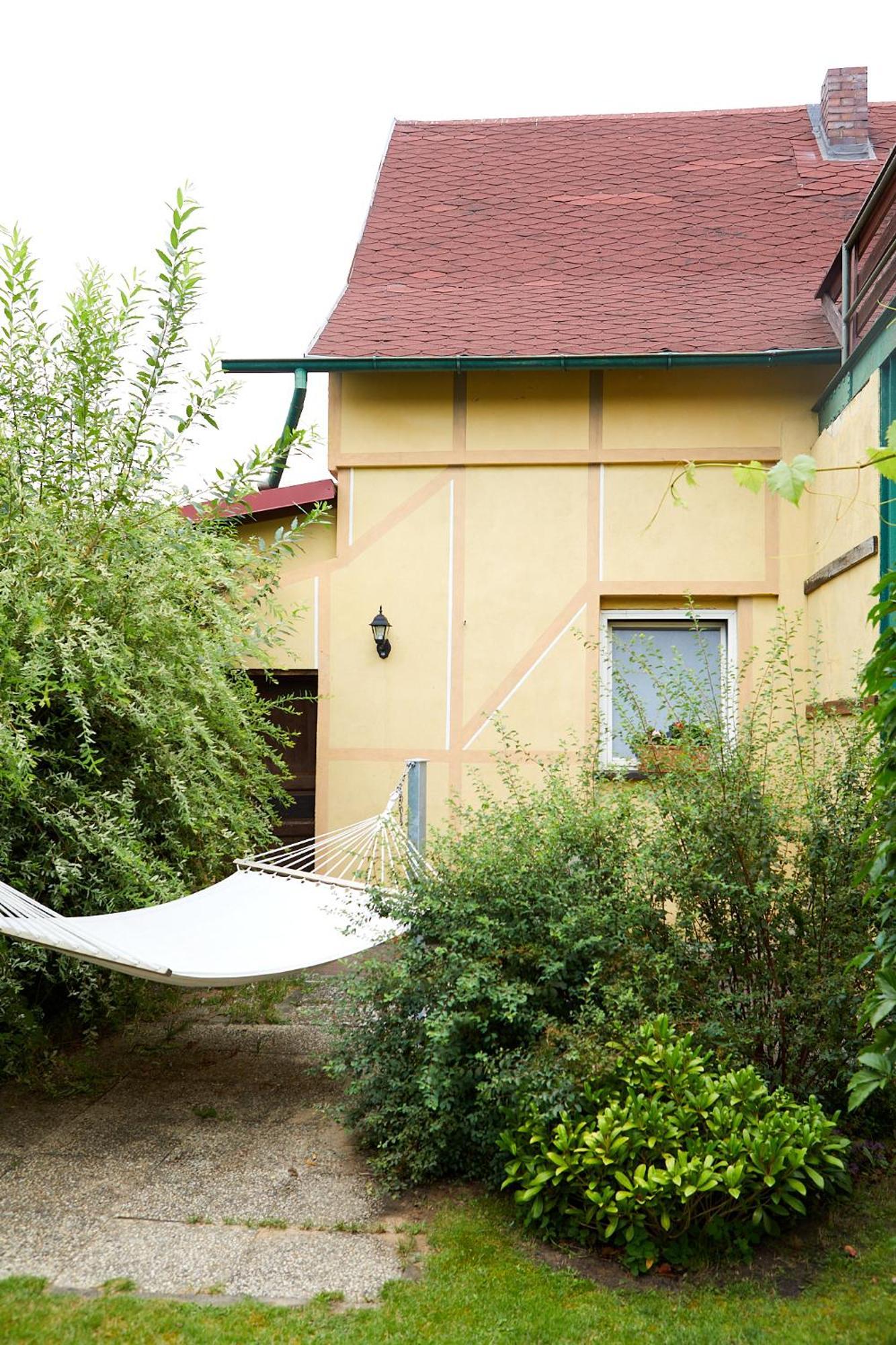 With 3 Apartments, Just Outside Berlin, Near To Tesla Apartment *