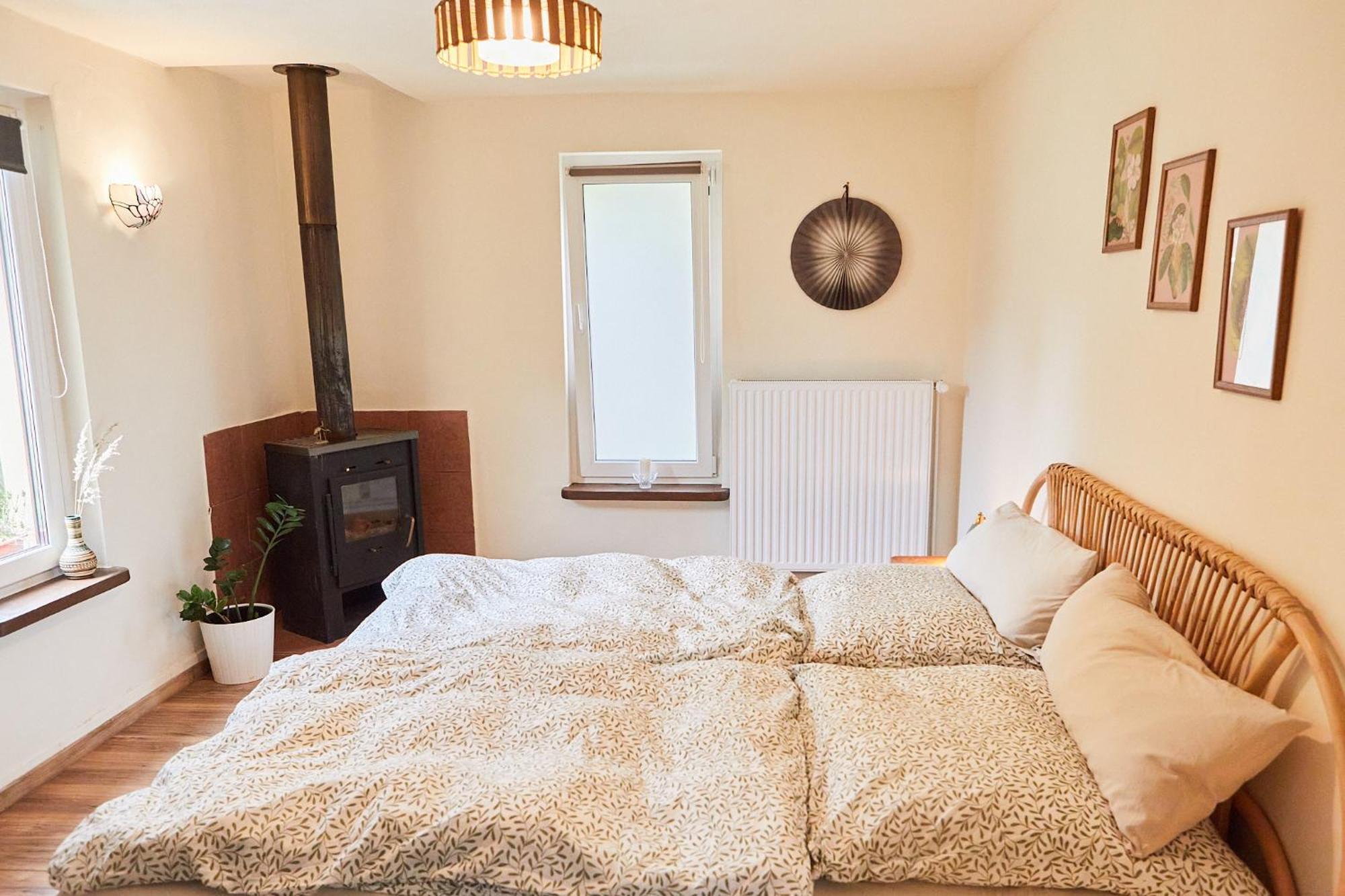With 3 Apartments, Just Outside Berlin, Near To Tesla * Burig