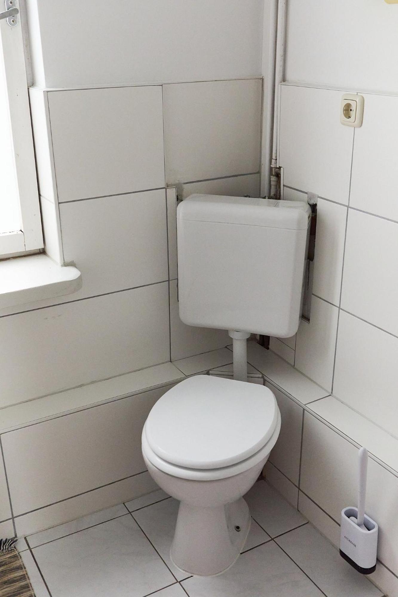 With 3 Apartments, Just Outside Berlin, Near To Tesla Apartment *
