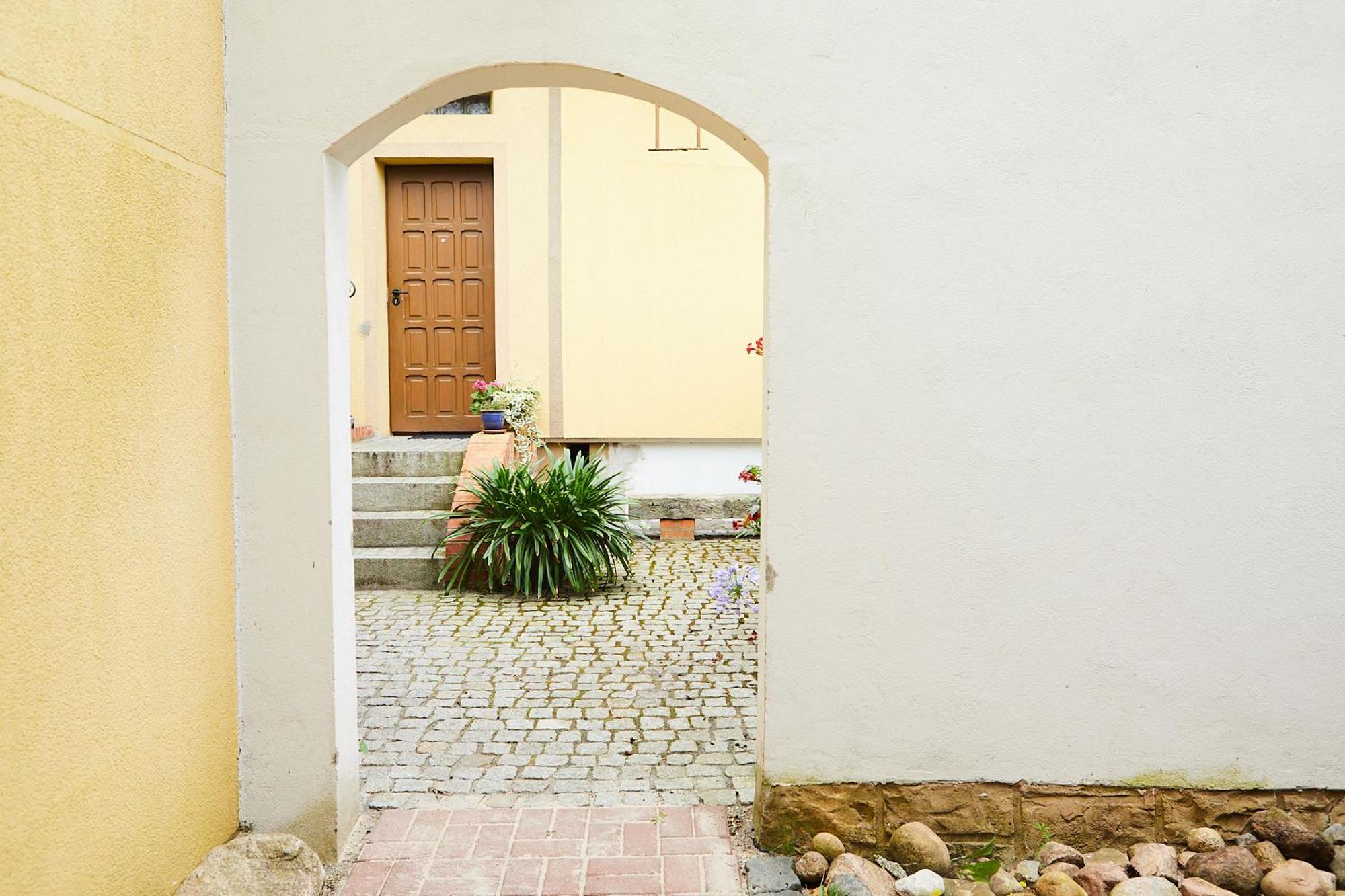 With 3 Apartments, Just Outside Berlin, Near To Tesla Apartment