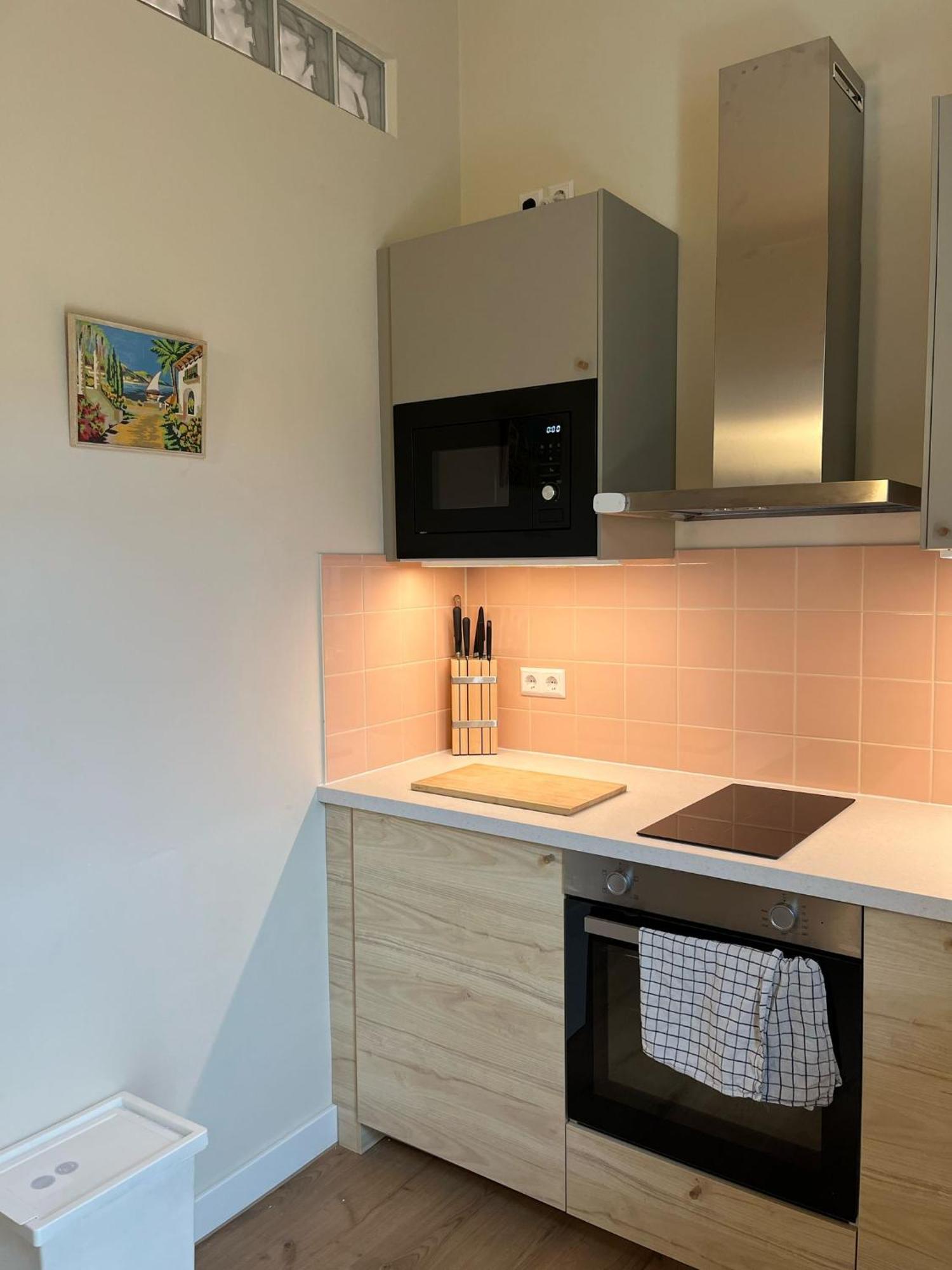 With 3 Apartments, Just Outside Berlin, Near To Tesla * Burig